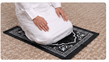 Lightweight Travel Prayer Mat (Safri Janamaz) with Compact Pouch